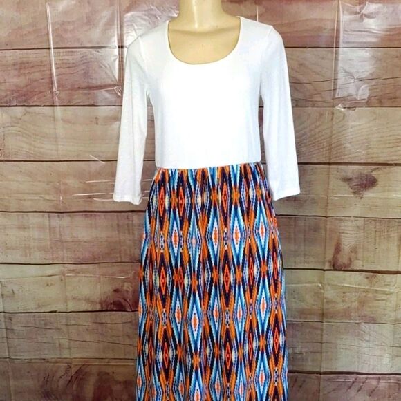 Dresses & Skirts - Beautiful Dia Dress Size Medium PRICE FIRM 💥